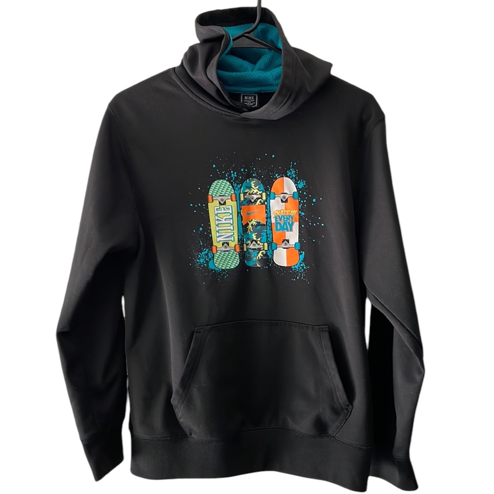 Nike rare big kids black therma-fit skate hoodie